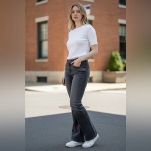 HUDSON Jeans – Size 26 – Gray Wash Bootcut